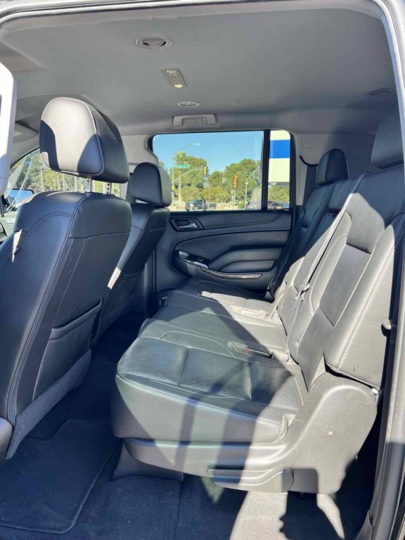2020 Chevrolet Suburban Image 17