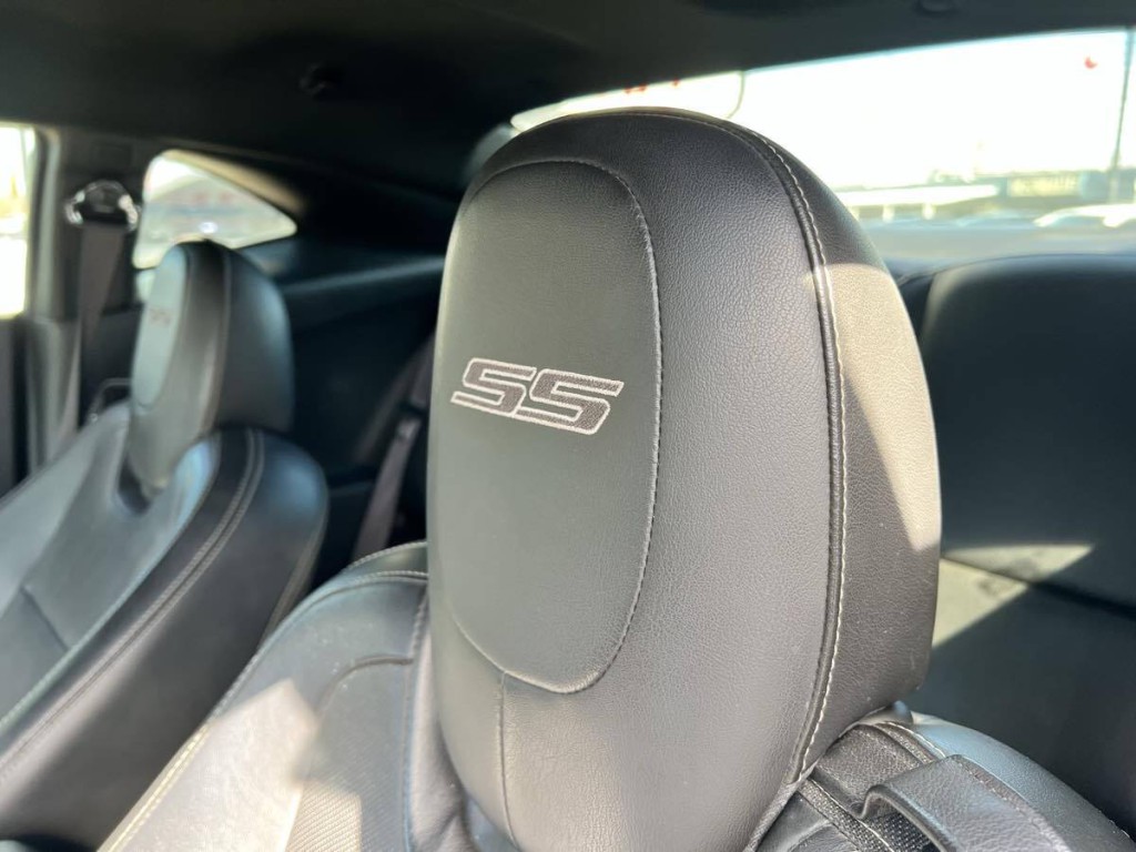 2015 Chevrolet Camaro Image 17