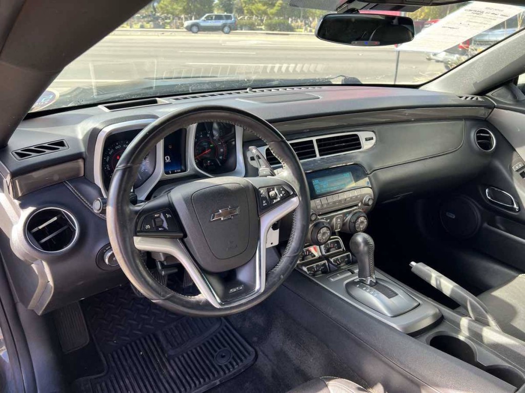 2015 Chevrolet Camaro Image 11