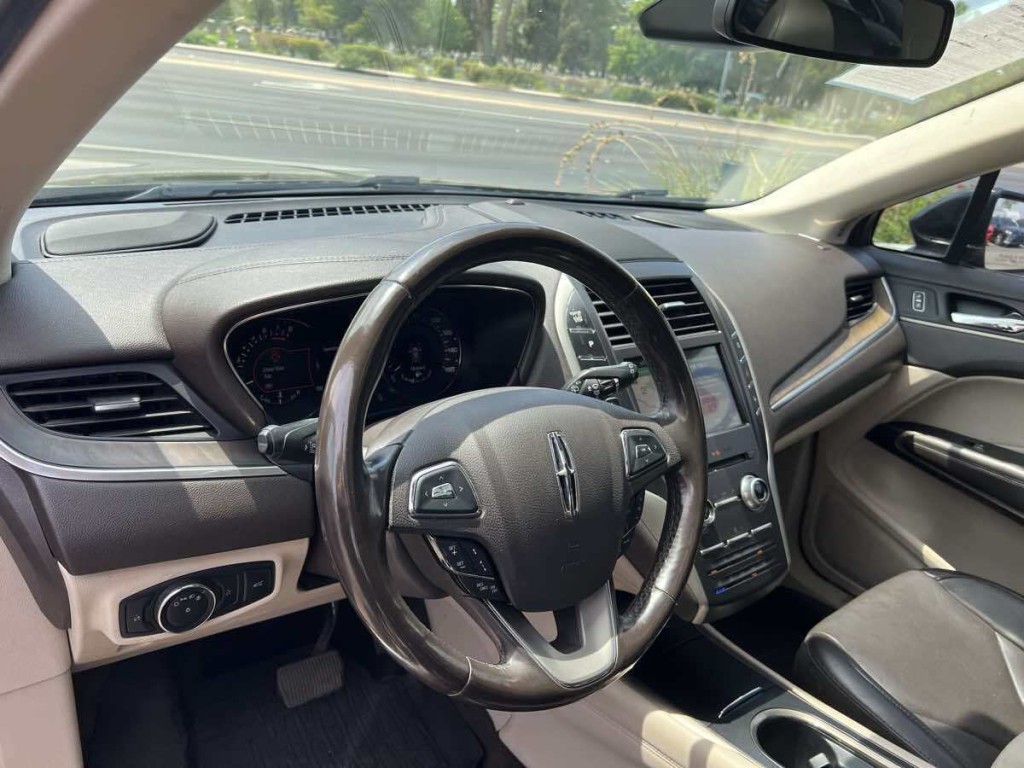 2019 Lincoln MKC Image 12