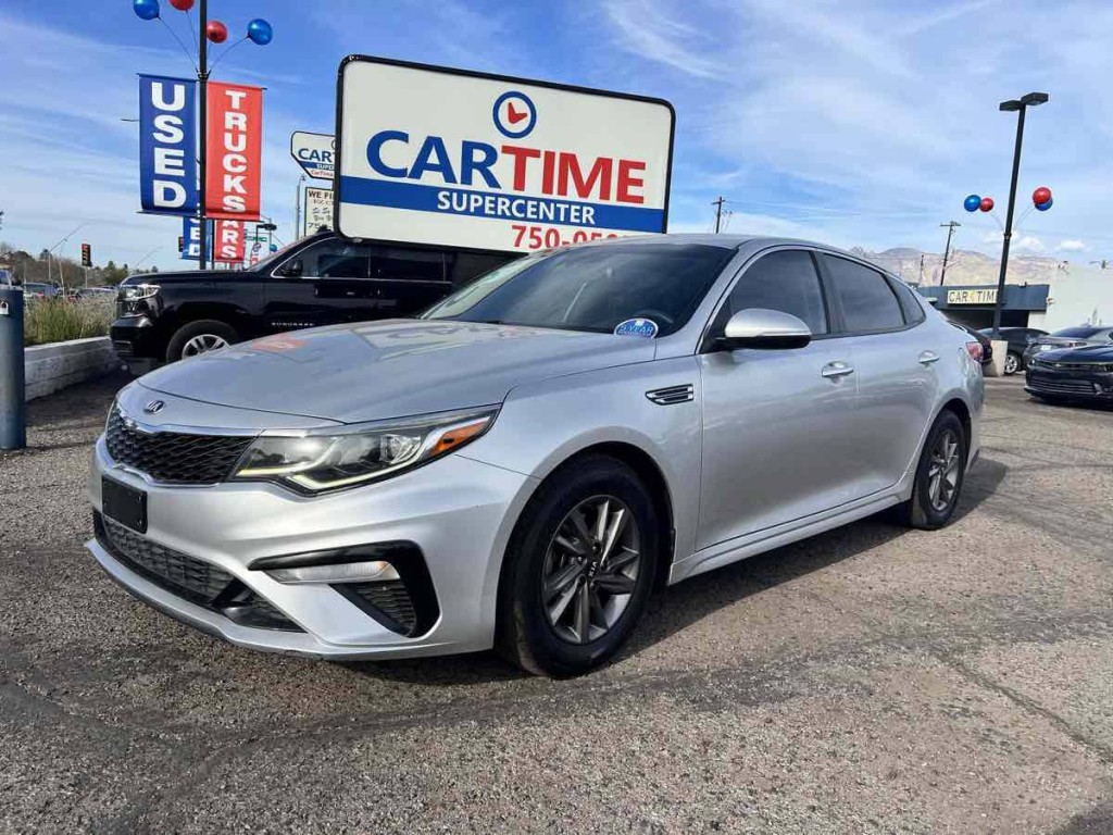 2020 Kia Optima Image 1
