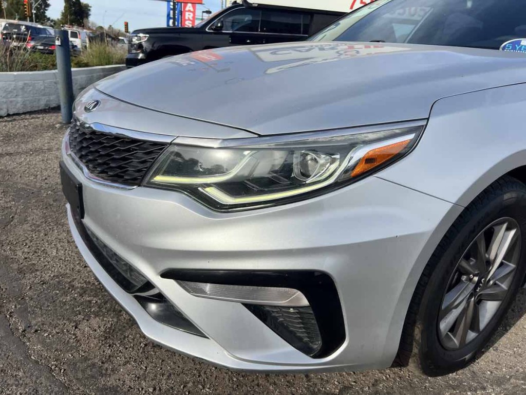 2020 Kia Optima Image 6