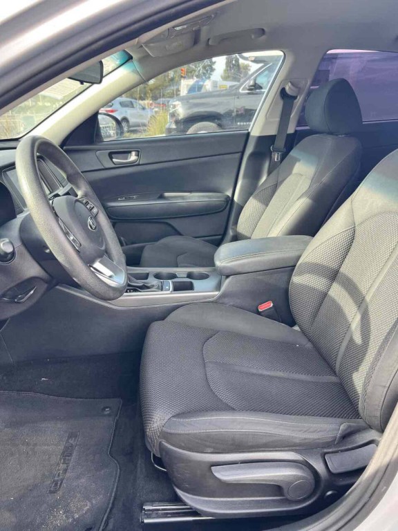 2020 Kia Optima Image 18