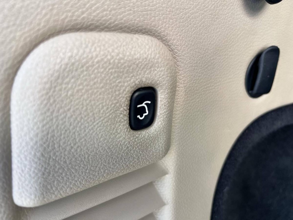 2020 Jeep Grand Cherokee Image 24