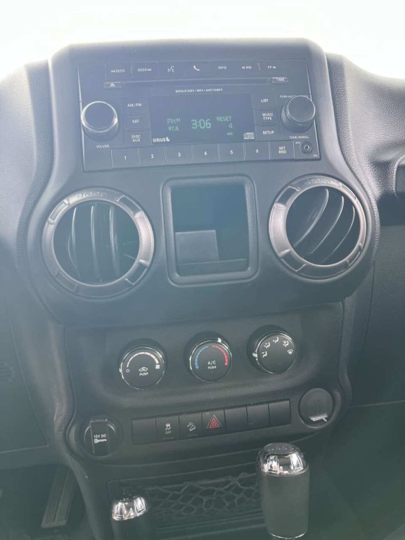 2018 Jeep Wrangler Image 16