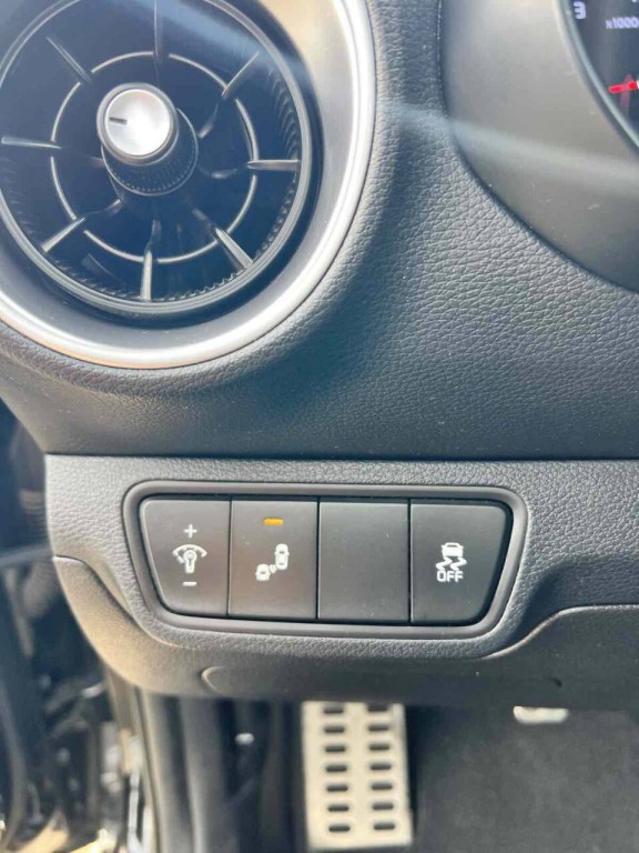 2022 Kia Forte Image 17