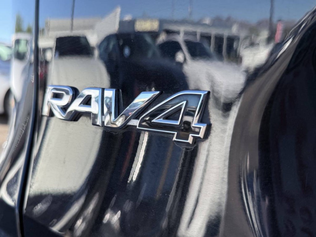 2019 Toyota Rav4 Image 10