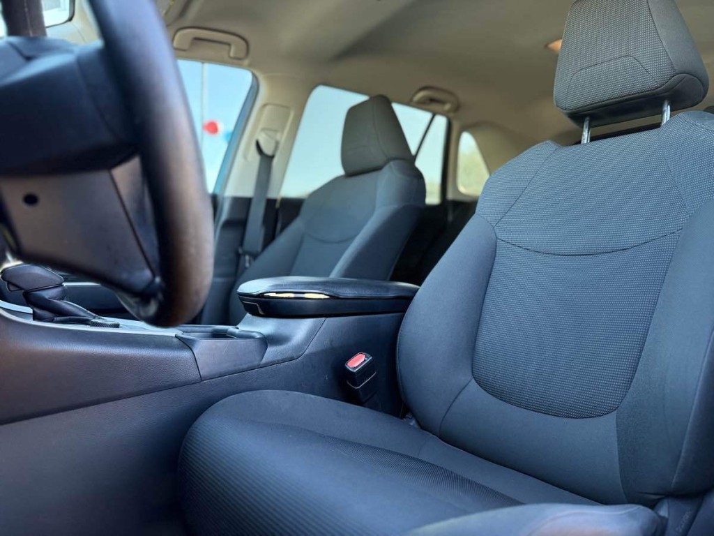 2019 Toyota Rav4 Image 12