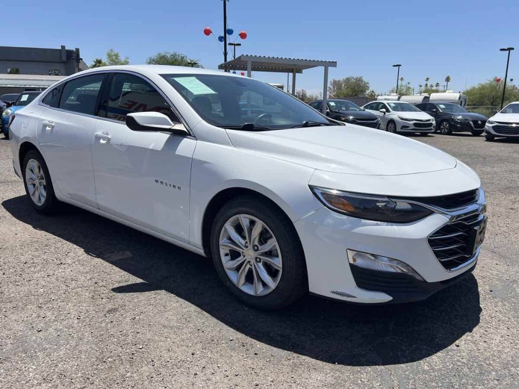 2020 Chevrolet Malibu Image 3