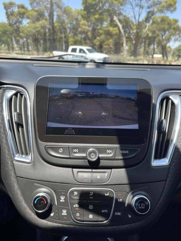 2020 Chevrolet Malibu Image 12