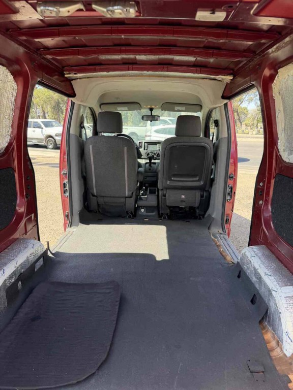 2016 Nissan NV200 Image 9