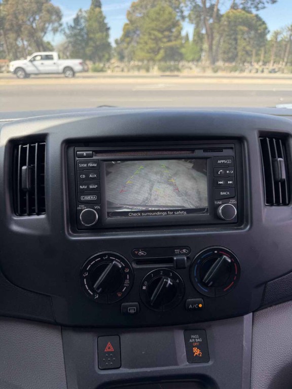 2016 Nissan NV200 Image 16