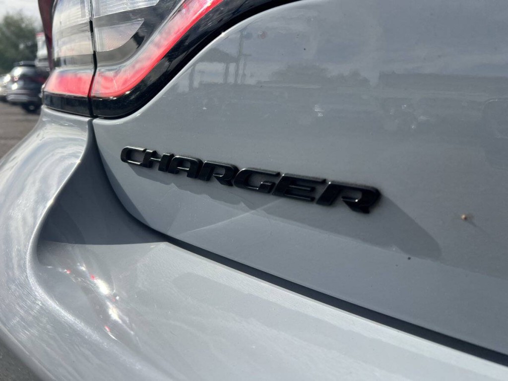 2021 Dodge Charger Image 5