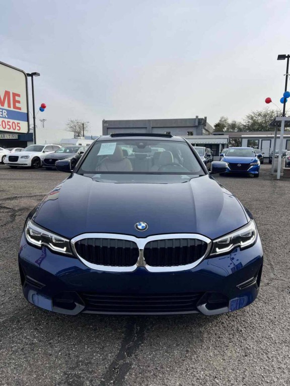 2019 BMW 3 Series Image 2
