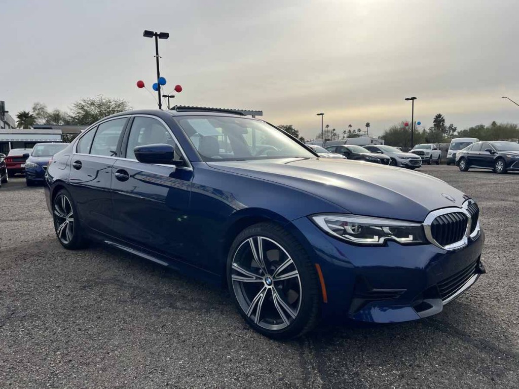 2019 BMW 3 Series Image 3
