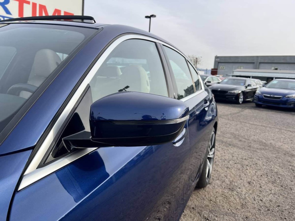 2019 BMW 3 Series Image 11