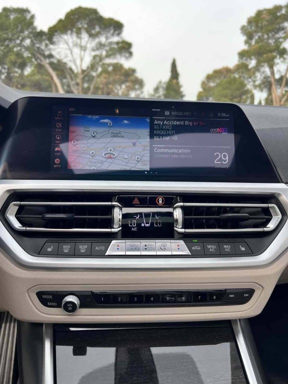 2019 BMW 3 Series Image 21