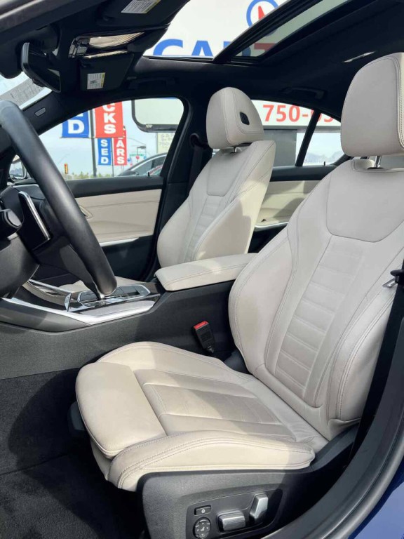 2019 BMW 3 Series Image 24