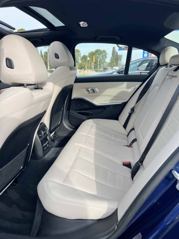 2019 BMW 3 Series Image 26
