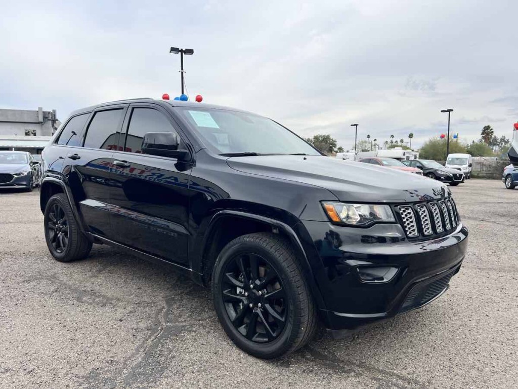 2021 Jeep Grand Cherokee Image 3