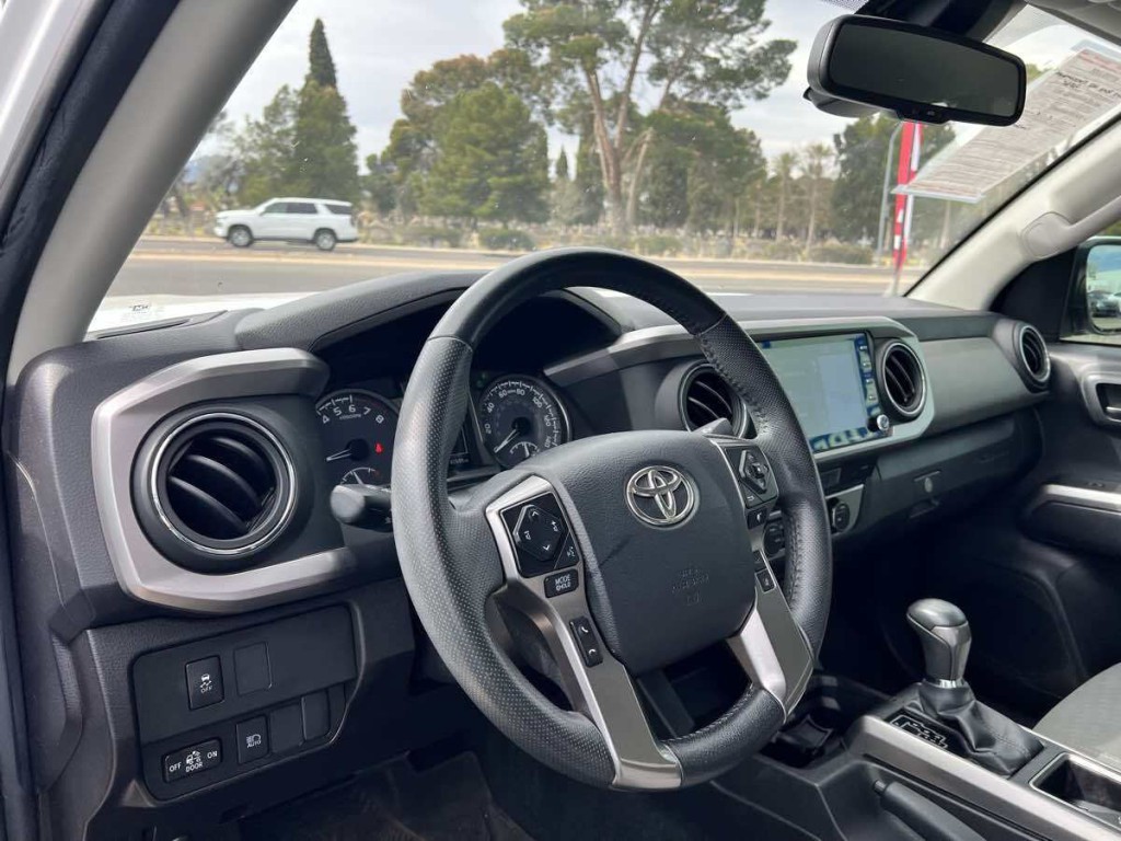2023 Toyota Tacoma Image 15