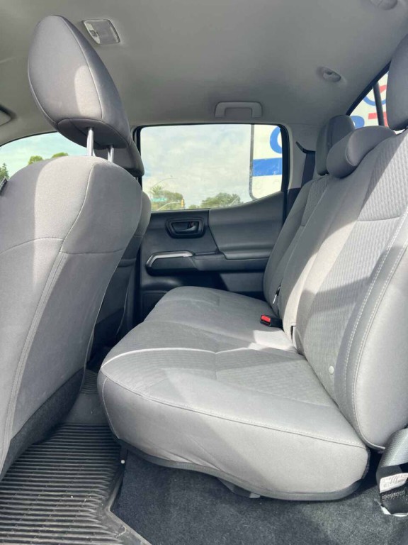 2023 Toyota Tacoma Image 24