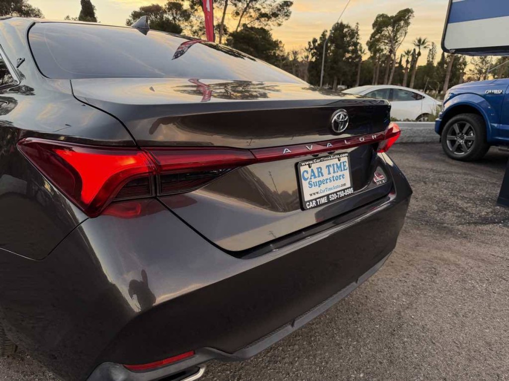 2019 Toyota Avalon Image 5