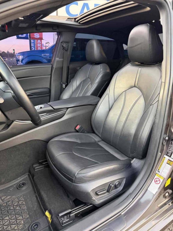 2019 Toyota Avalon Image 16