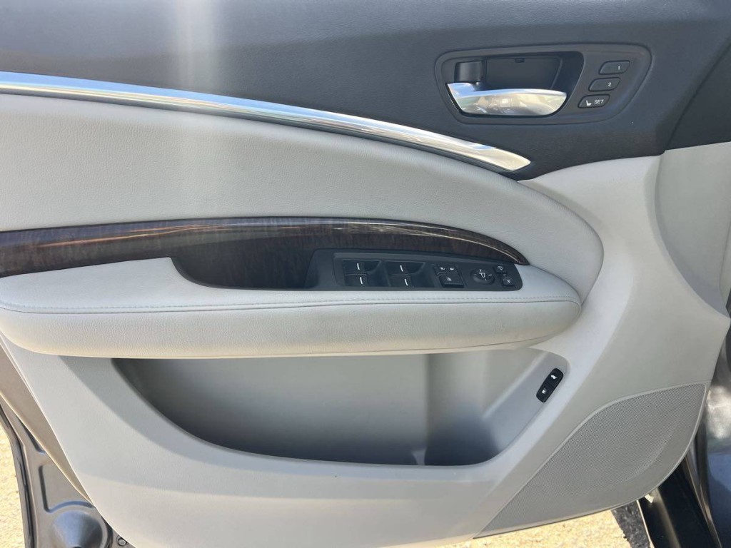 2017 Acura MDX Image 25