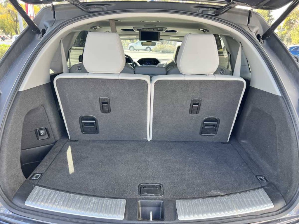 2017 Acura MDX Image 32