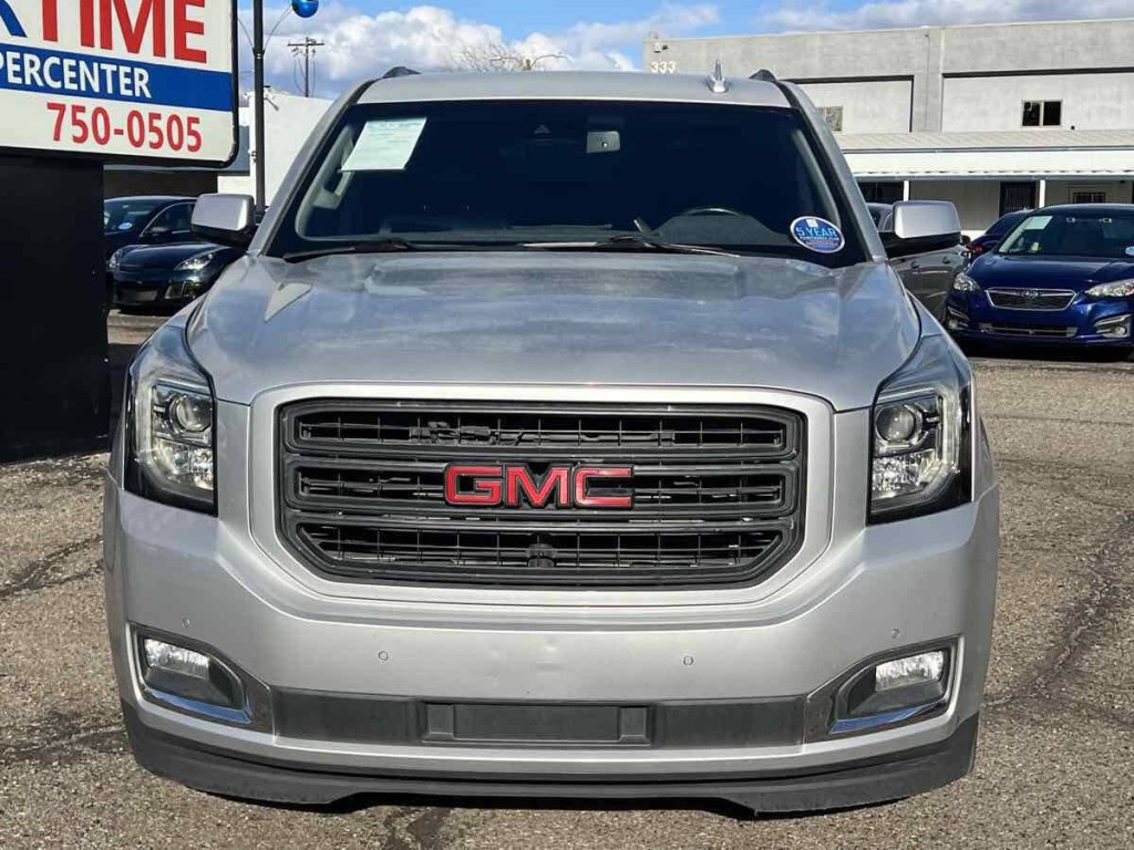2017 GMC Yukon Image 2