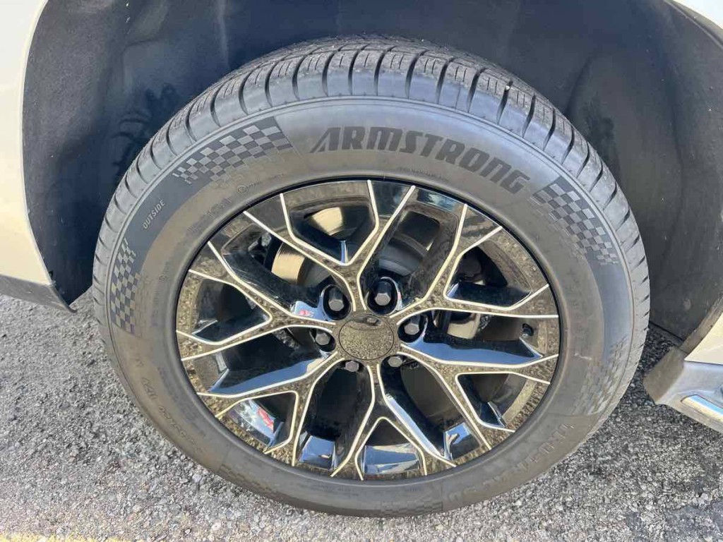 2017 GMC Yukon Image 5