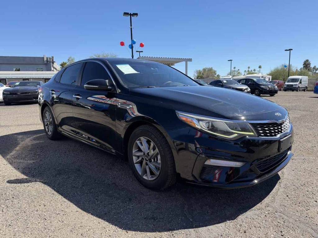 2019 Kia Optima Image 3