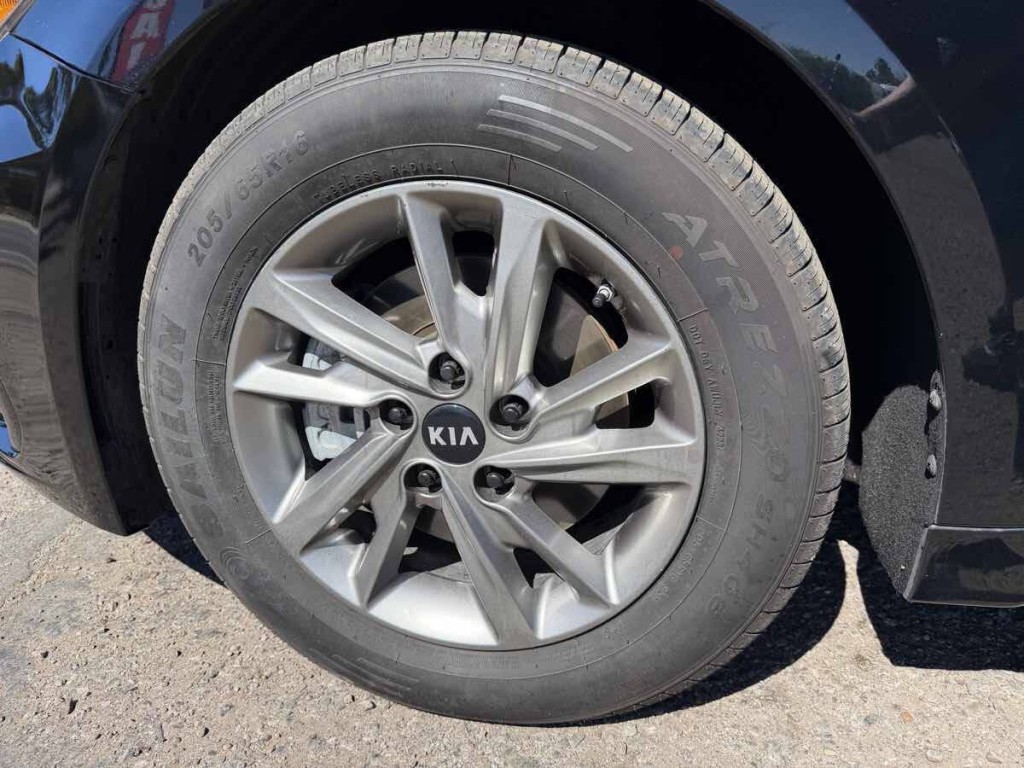 2019 Kia Optima Image 6