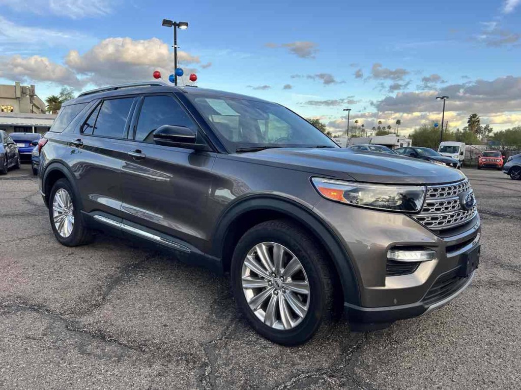 2021 Ford Explorer Image 3