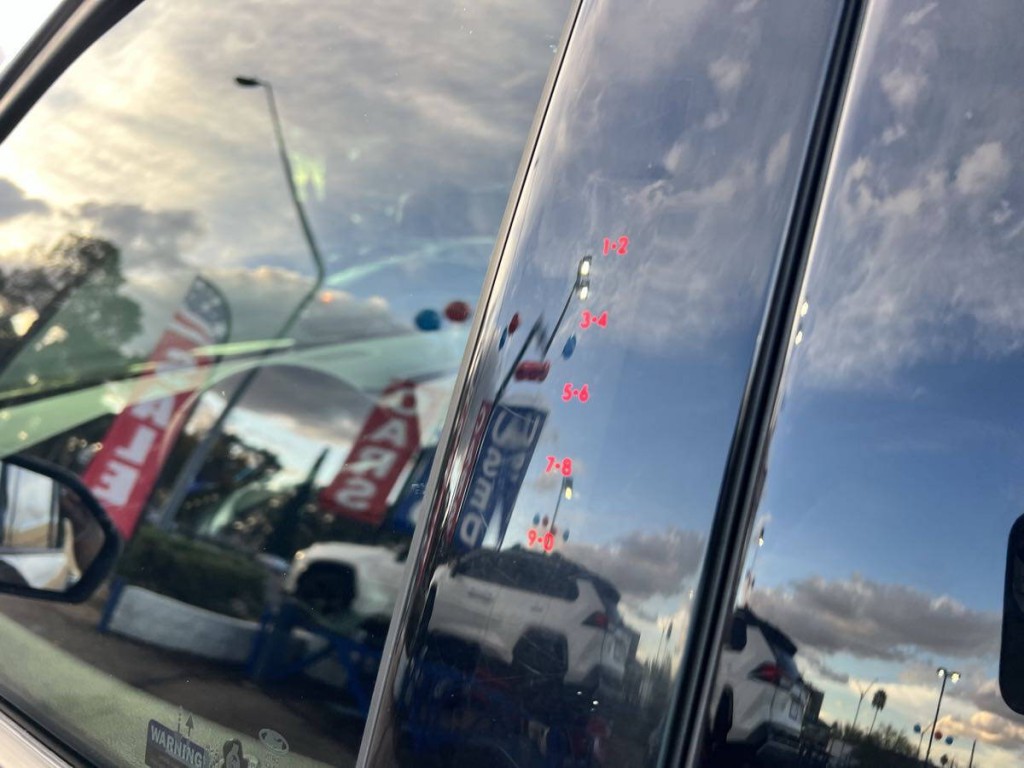 2021 Ford Explorer Image 13