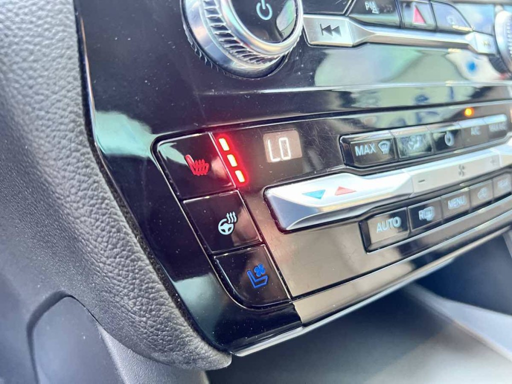 2021 Ford Explorer Image 21