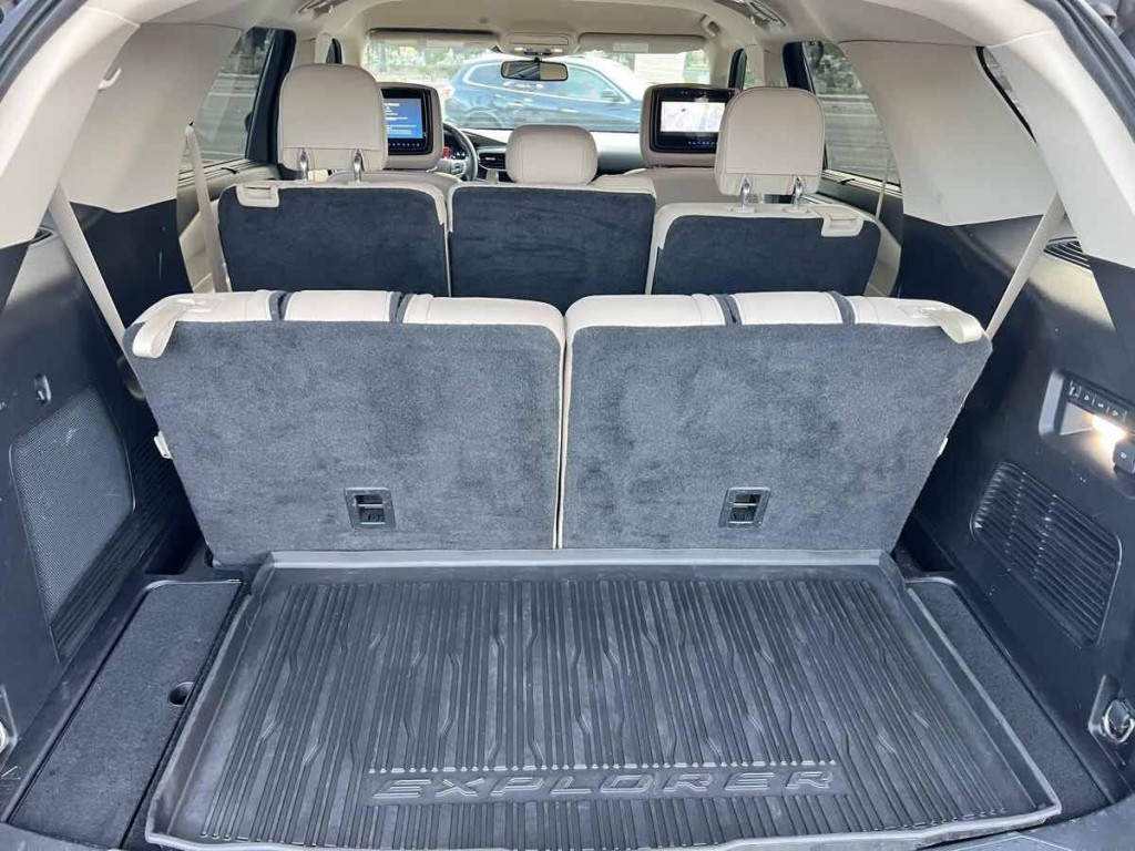 2021 Ford Explorer Image 30