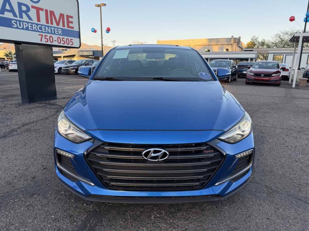 2018 Hyundai Elantra Image 2