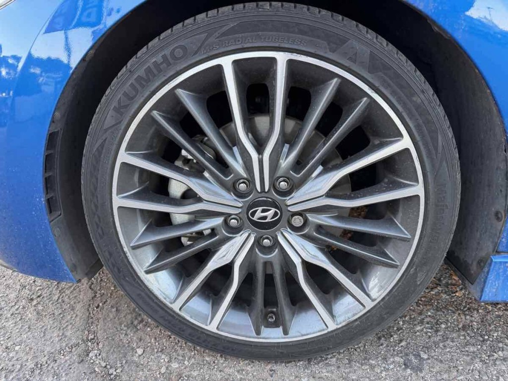 2018 Hyundai Elantra Image 7