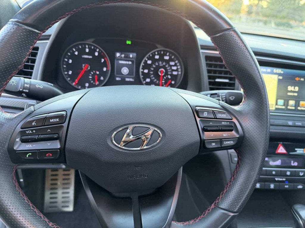 2018 Hyundai Elantra Image 13