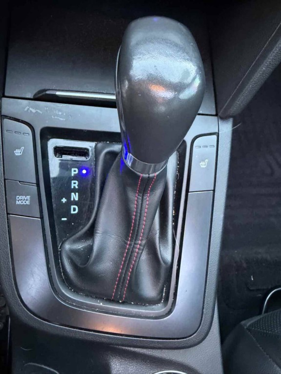 2018 Hyundai Elantra Image 14