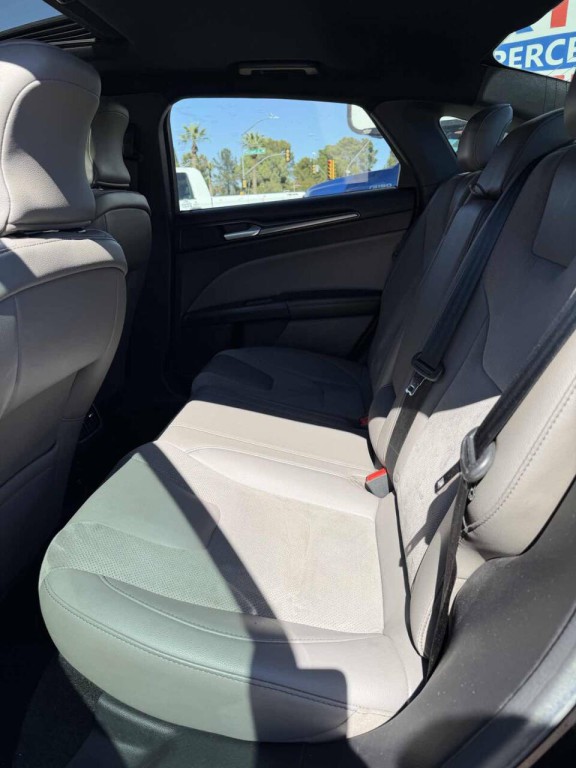 2017 Ford Fusion Image 21