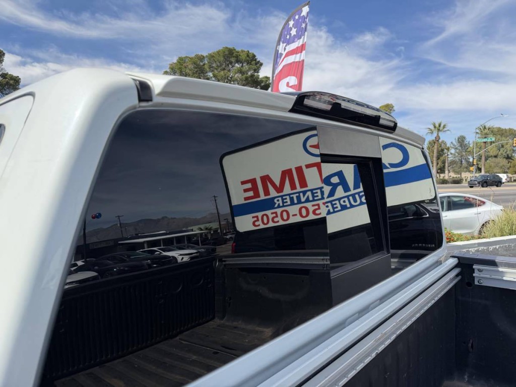 2018 Nissan Titan Image 8