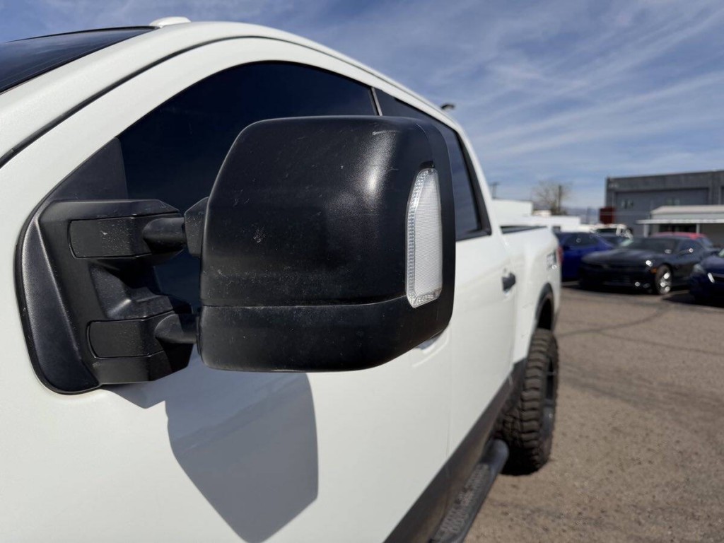2018 Nissan Titan Image 11
