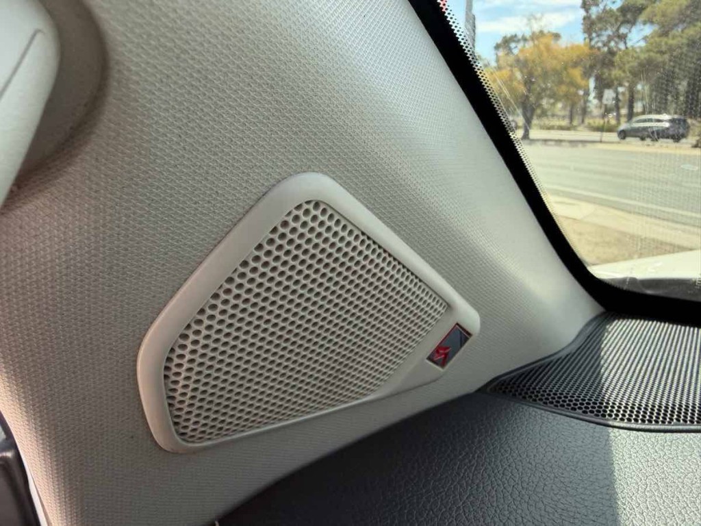 2018 Nissan Titan Image 23