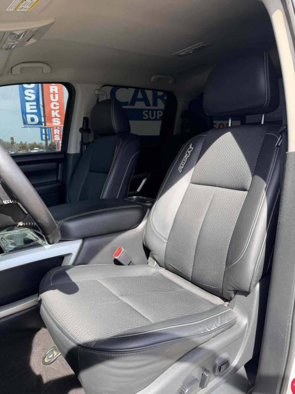 2018 Nissan Titan Image 25