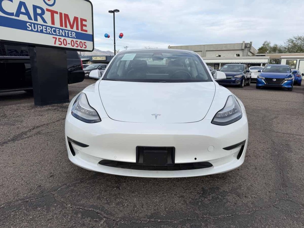 2019 Tesla Model 3 Image 2