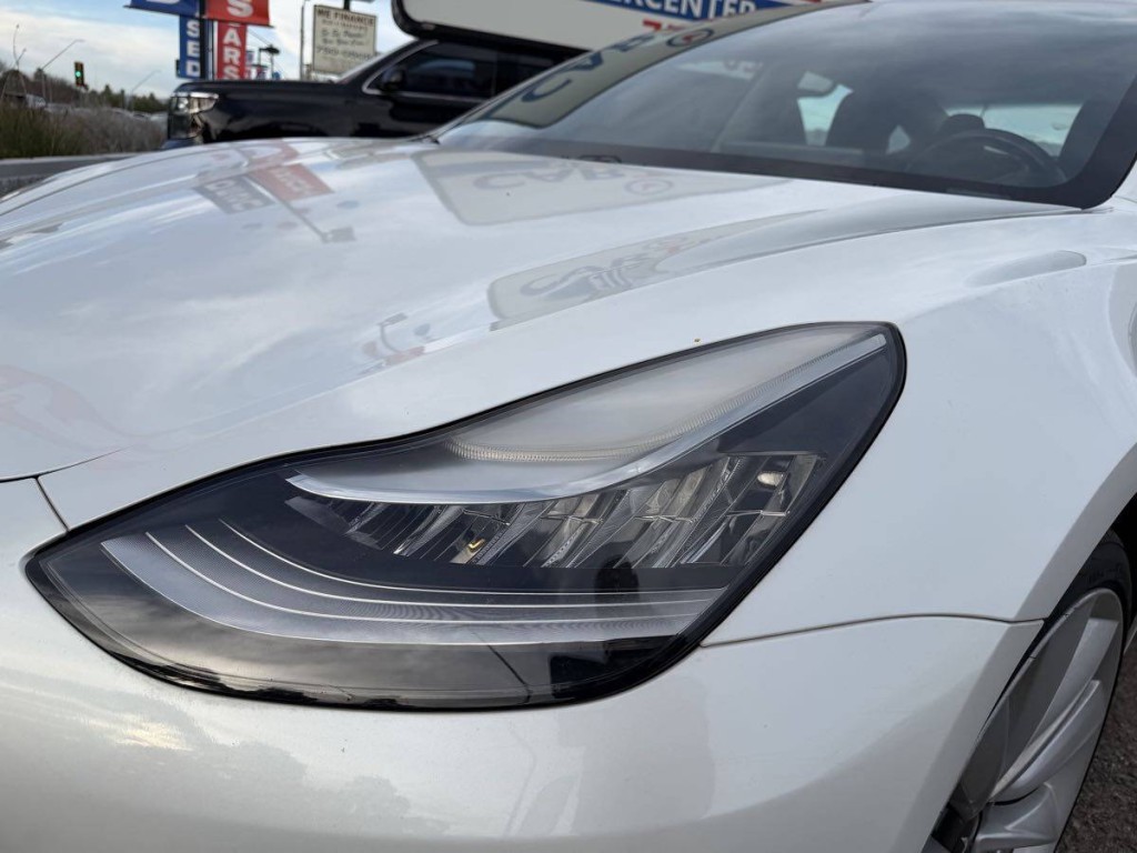2019 Tesla Model 3 Image 7
