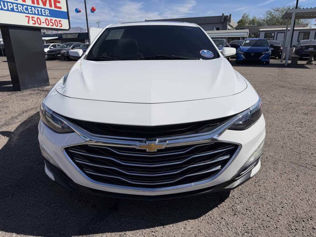 2021 Chevrolet Malibu Image 2